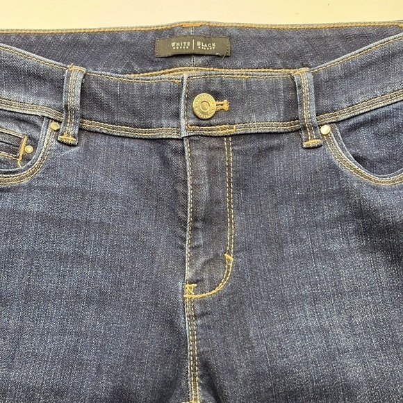 White House Black Market Boot Leg Size 4R - Picture 15 of 16